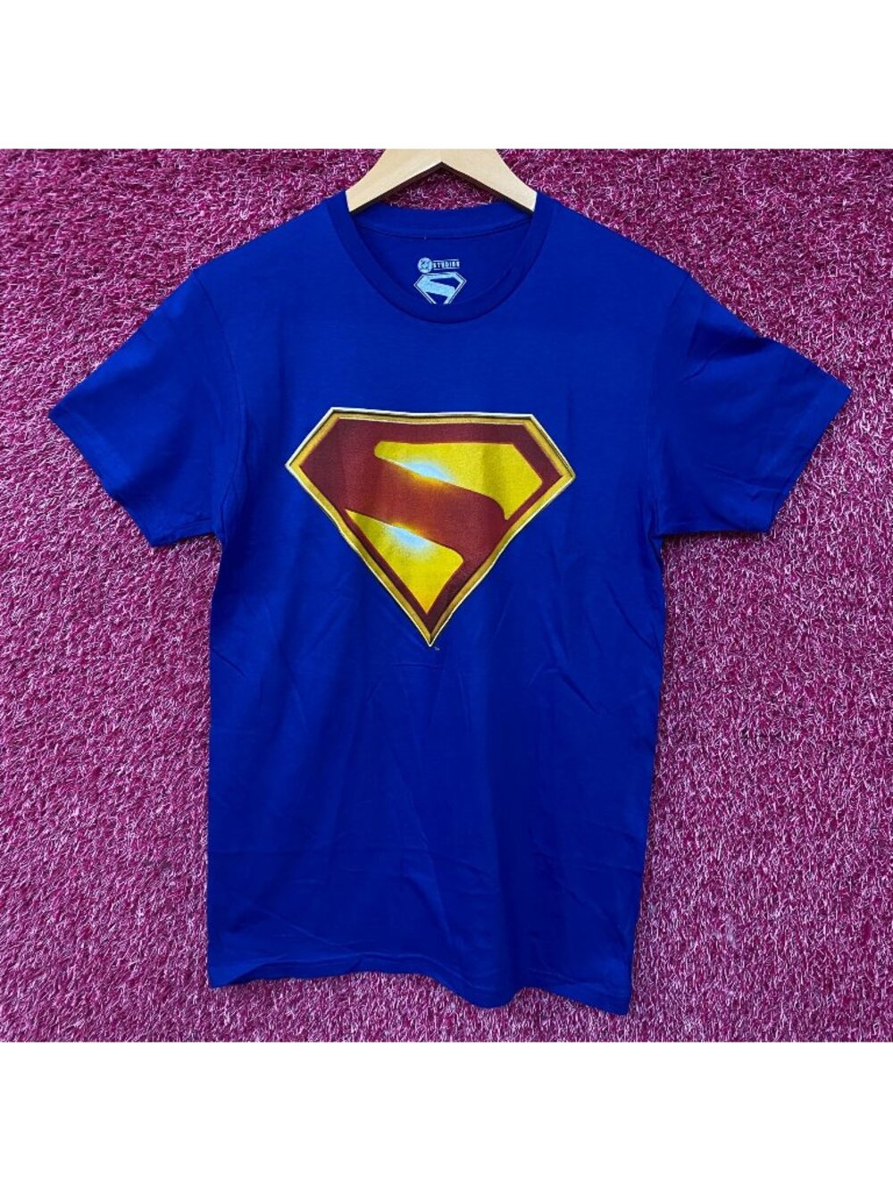 DC Comics Superman Logo Graphic T-Shirt Small
